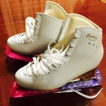 フィギュアスケート靴専用のインソール独占販売のお知らせ